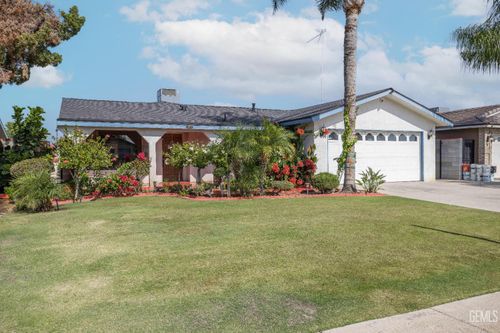 1309 5th Pl, Delano, CA, 93215-3002 | Card Image