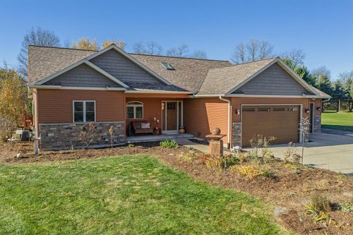5615 Granite Ln, Baraboo, WI, 53913 | Card Image