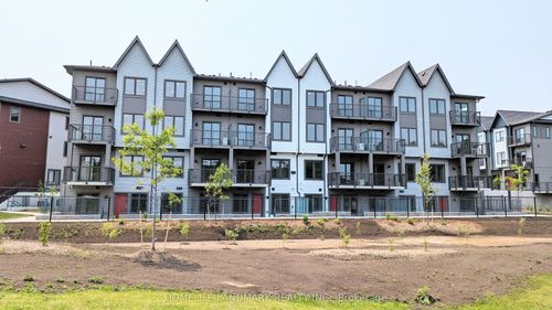 812-2635 William Jackson Dr, Pickering, ON, L1X0L4 | Card Image