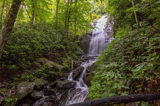 Community waterfall | Image 93