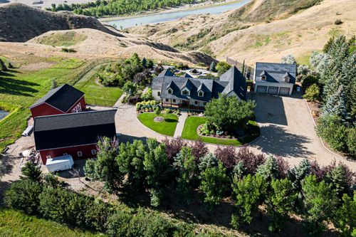 100007 Range Road 220, Diamond City, AB, T0K0T0 | Card Image