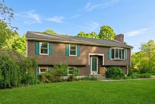 31 Myricks St, Lakeville, MA, 02347-1701 | Card Image
