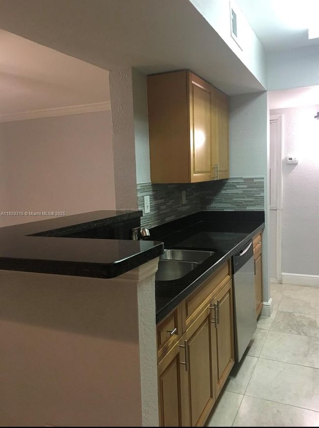 APT-309 - 10670 Sw 156 Th Pl, Condo with 1 bedrooms, 1 bathrooms and null parking in Miami FL | Image 8