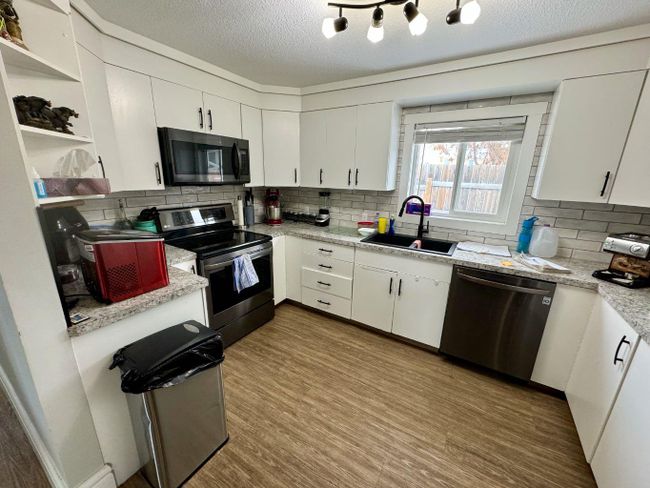 1203 42 Avenue N, Home with 3 bedrooms, 1 bathrooms and 6 parking in Lethbridge AB | Image 12