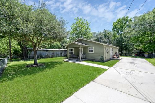 805 Webb St, Conroe, TX, 77301-3065 | Card Image