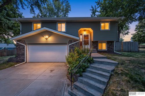 2013 Ann Marie Ct, Papillion, NE, 68046-4750 | Card Image