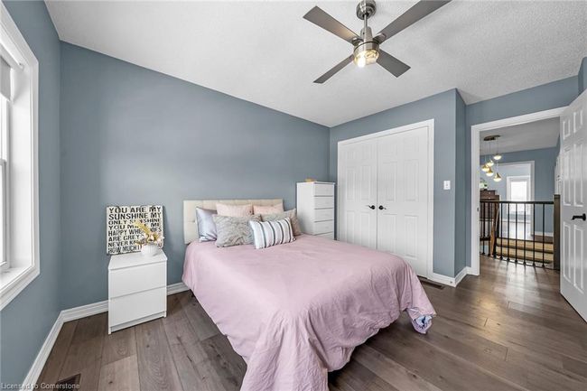 11 Sundial Cres, House other with 5 bedrooms, 3 bathrooms and 6 parking in Dundas ON | Image 25