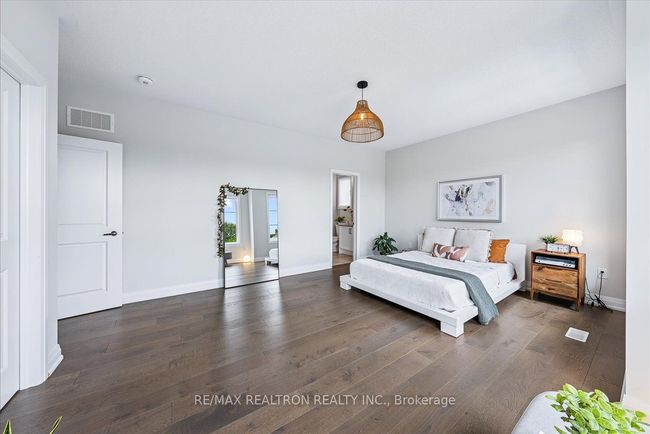 92 Klees Cres, House other with 4 bedrooms, 4 bathrooms and 2 parking in Aurora ON | Image 42