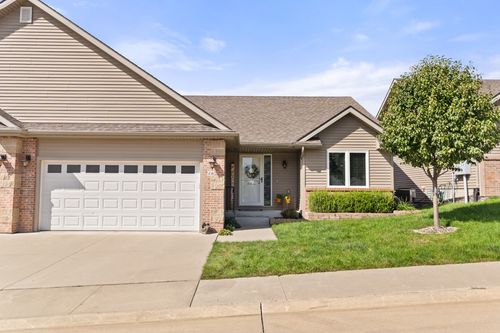 400 S 8th Ct, Indianola, IA, 50125-2894 | Card Image