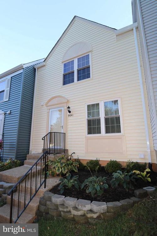 9041 White Rose Ln, FAIRFAX, VA, 22031-1342 | Card Image