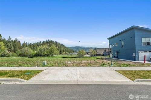 648 Central Ave, Leavenworth, WA, 98826-1109 | Card Image