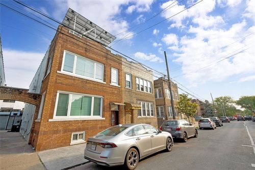6018 Bleecker St, Ridgewood, NY, 11385-2009 | Card Image