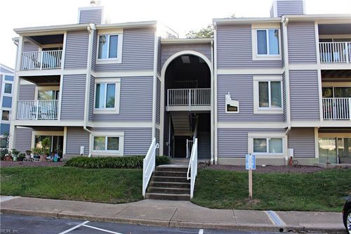 111-1009 Autumn Woods Ln, Virginia Beach, VA, 23454-6016 | Card Image