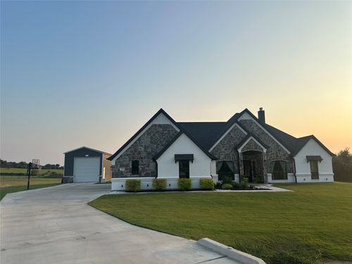 435 Creekside Ct, Weatherford, TX, 76087-5166 | Card Image