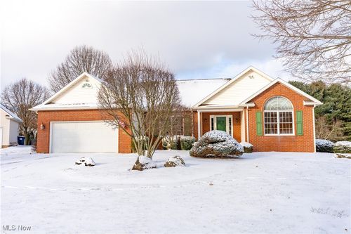 8555 Esquire St Nw, Massillon, OH, 44646-8715 | Card Image