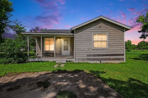 1724 N Avenue S, Freeport, TX, 77541-3736 | Card Image