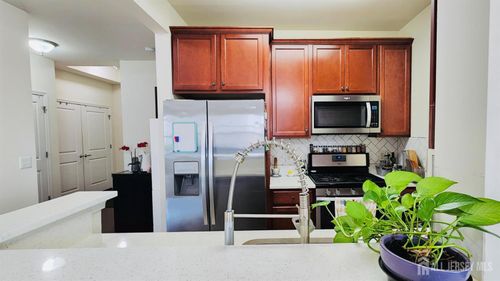 548 E Celebration Way, South Plainfield, NJ, 07080-5600 | Card Image