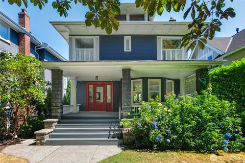 918 18th Ave E, Seattle, WA, 98112-3930 | Card Image