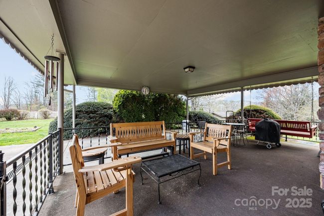 Carport entertaining space | Image 24