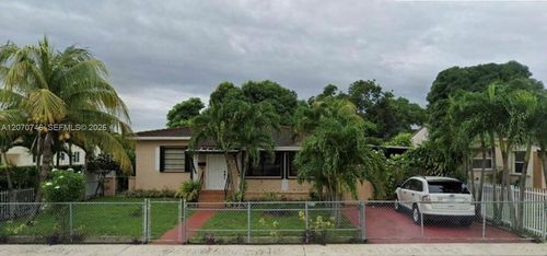 50 E 44th St, Hialeah, FL, 33013-1816 | Card Image