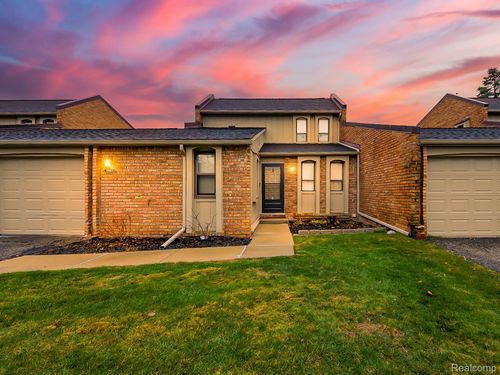 2957 Moon Lake Dr Drive, West Bloomfield Charter Township, MI, 48323 | Card Image