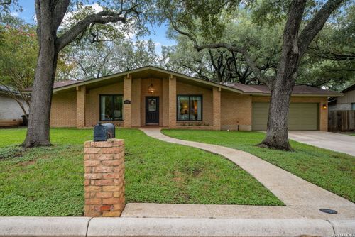 11514 Whisper Bluff St, San Antonio, TX, 78230-3704 | Card Image