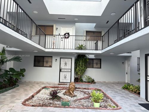 apt-203-1290 W 41st St, Hialeah, FL, 33012-5947 | Card Image