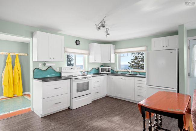 125 The Point Rd, Home with 2 bedrooms, 3 bathrooms and null parking in Blue Rocks NS | Image 13