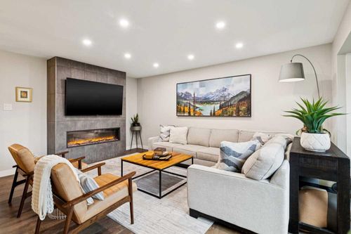 5327 17 Ave Sw, Calgary, AB, T3E0E8 | Card Image