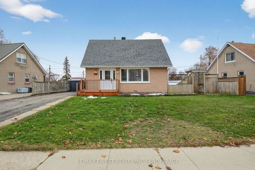 105 Salisbury Ave, Brockville, ON, K6V2T6 | Card Image