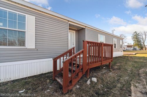 13887 Sunfield Hwy, Lake Odessa, MI, 48849-8502 | Card Image