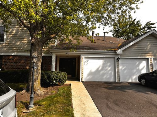 unit-d2-300 Pembridge Ln, Schaumburg, IL, 60193-1745 | Card Image