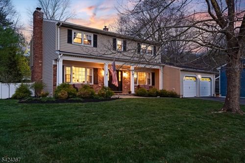 25 Jay St, Succasunna, NJ, 07876-1831 | Card Image