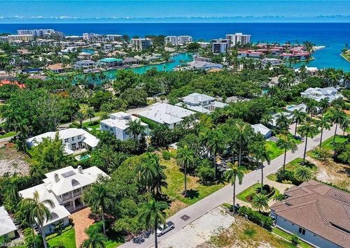 400 Wedge Dr, NAPLES, FL, 34103-4709 | Card Image