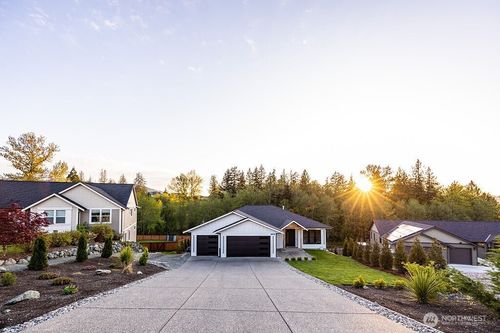 24026 Dolphin Ln, Mount Vernon, WA, 98274-5036 | Card Image