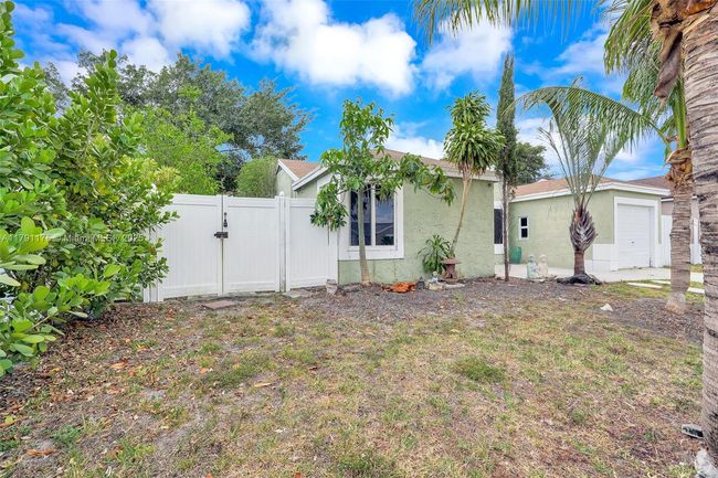 18982 Cloud Lake Cir, House other with 2 bedrooms, 2 bathrooms and null parking in Boca Raton FL | Image 45