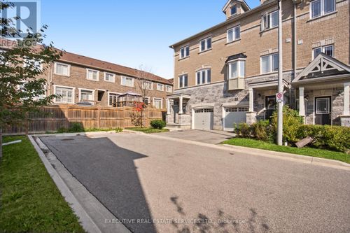 20 Waterstone Way, Whitby, ON, L1N0M3 | Card Image