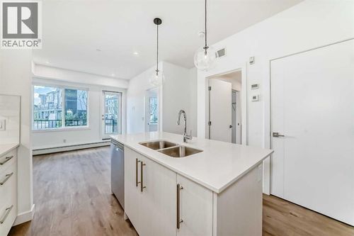 6 Merganser Dr W, Chestermere, AB, T1X2Y2 | Card Image