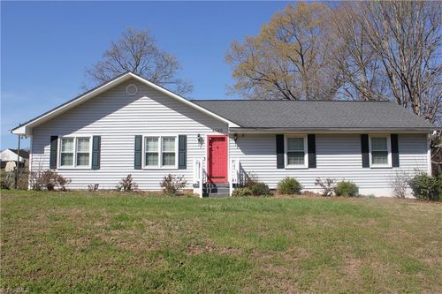 4140 Willmeade Dr, Winston Salem, NC, 27127-6638 | Card Image