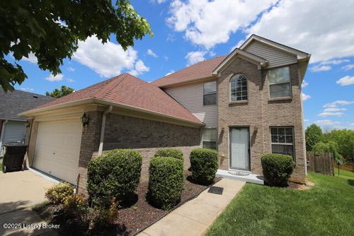 5117 Middlesex Dr, Louisville, KY, 40245 | Card Image