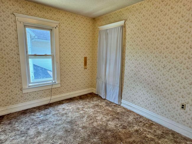 325 W Linden Ave, Home with 3 bedrooms, 2 bathrooms and null parking in Logansport IN | Image 21