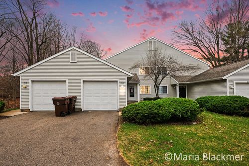 11-216 Hunters Ln Ne, Rockford, MI, 49341-1354 | Card Image
