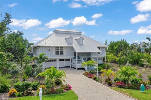220 Daniel Dr, SANIBEL, FL, 33957-5809 | Card Image