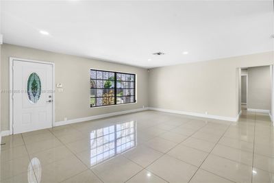 20110 Sw 84th Pl, House other with 4 bedrooms, 2 bathrooms and null parking in Cutler Bay FL | Image 3