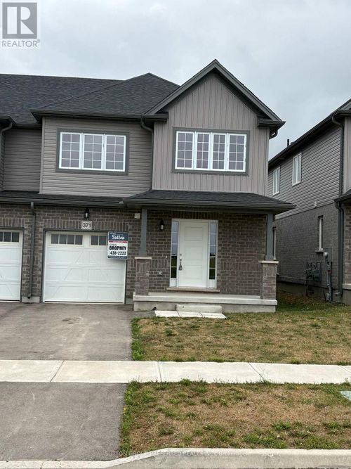 371 Kennington Way, London, ON, N6L0H4 | Card Image