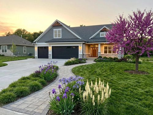 N55W25226 Crescent Hill Drive, Sussex, WI, 53089 | Card Image