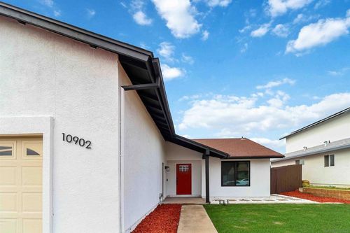 10902 Whippletree Ln, Spring Valley, CA, 91978-1937 | Card Image