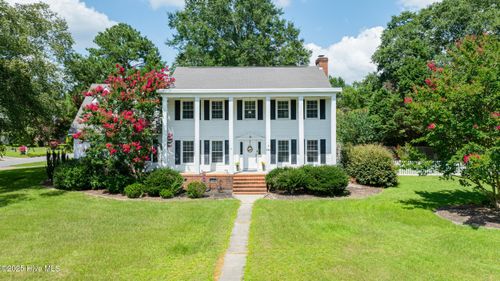 200 Maplewood Dr, Goldsboro, NC, 27534-7601 | Card Image