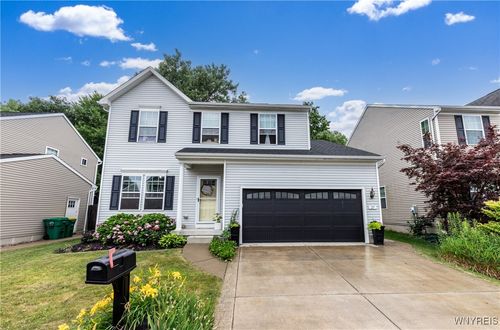 27 Scooter Ln, Hamburg, NY, 14075-4600 | Card Image
