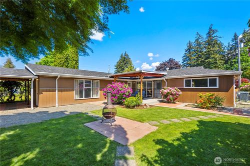 8422 E E St, Tacoma, WA, 98445-2252 | Card Image